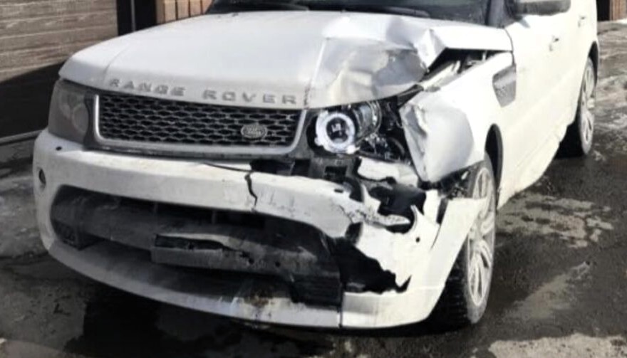 Range Rover blanche Avant